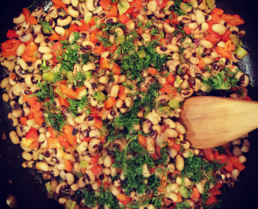 Black-Eyed Peas with Roasted Red Pepper and Dill